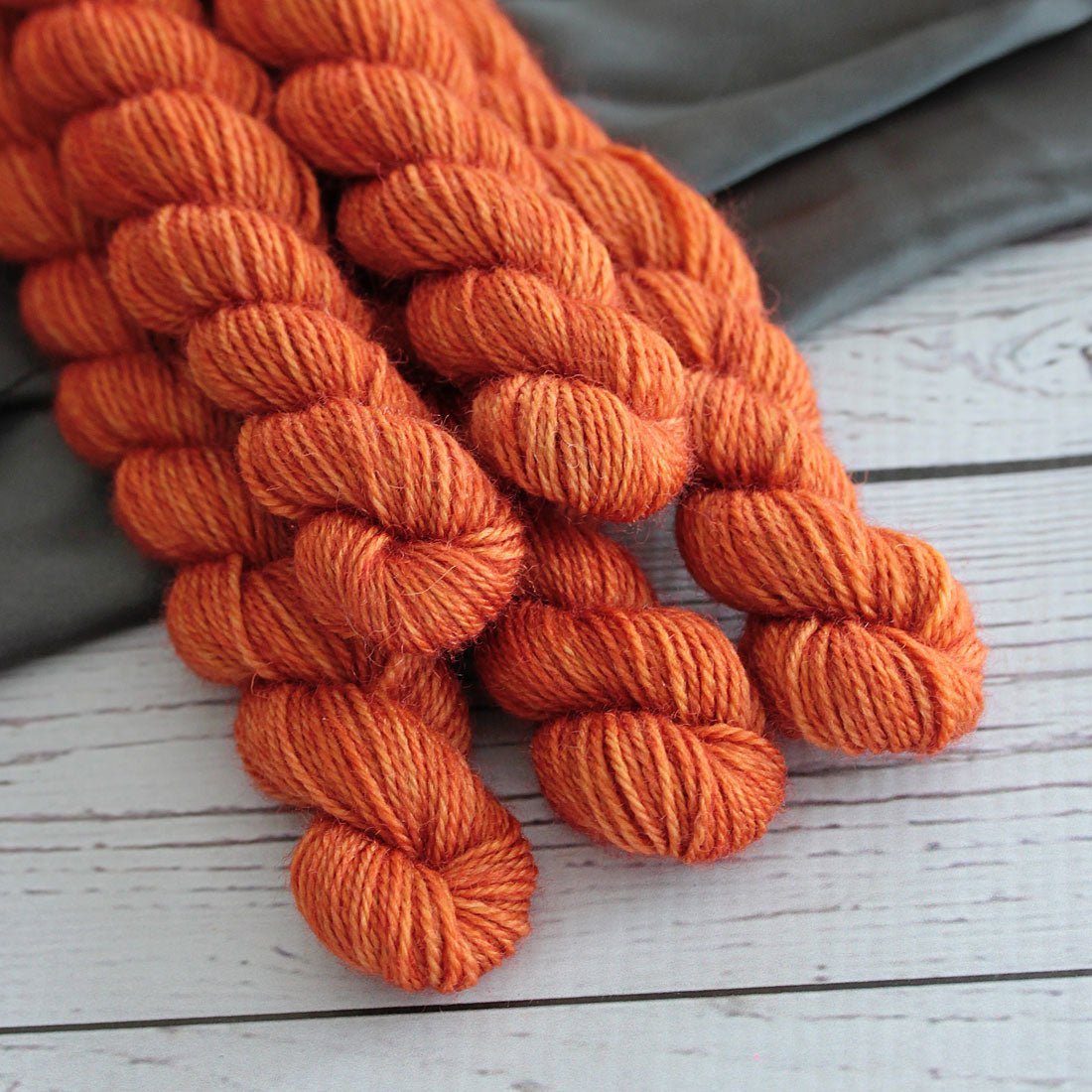 Cinderella Fingering - 20 gram - Yarn Love yarn