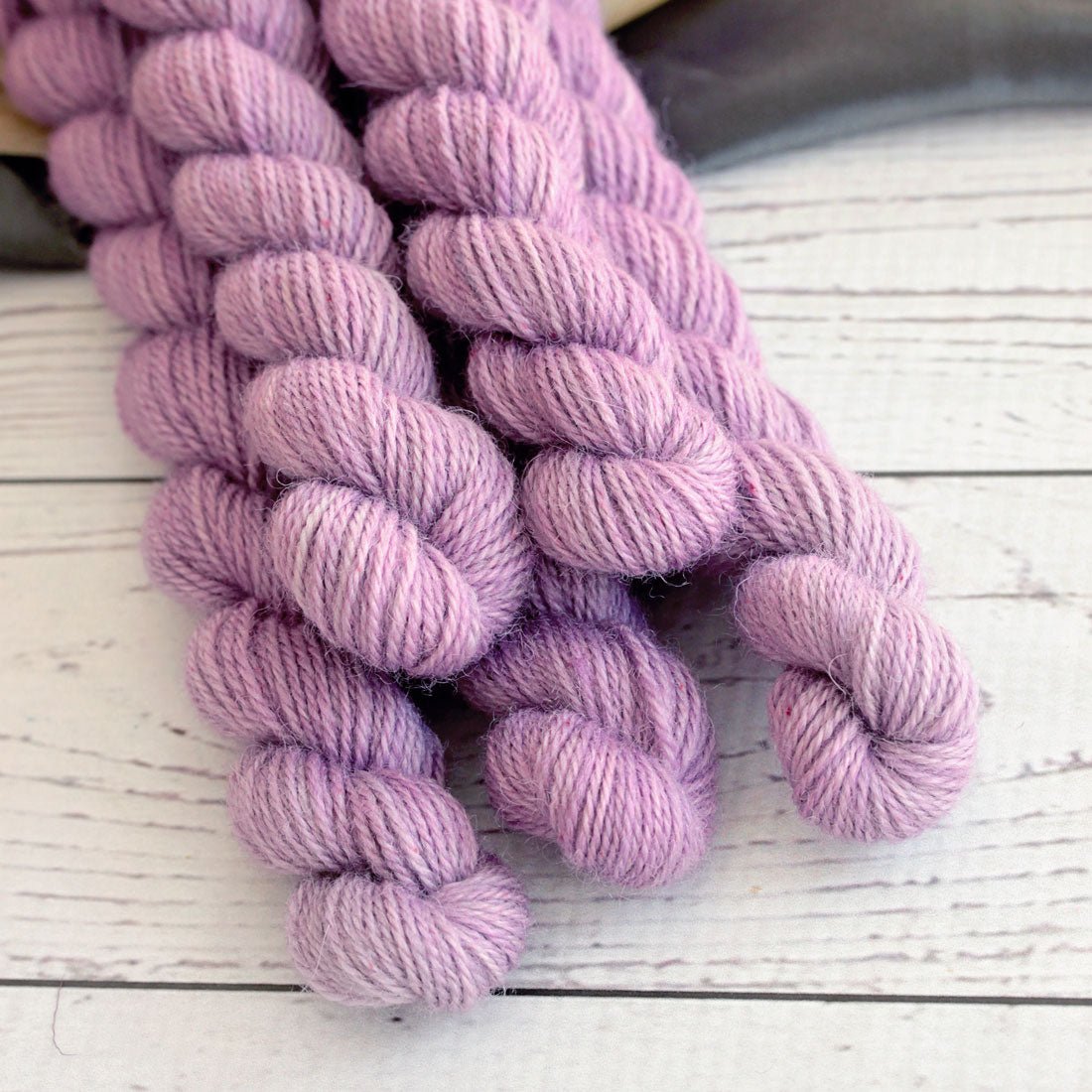 Cinderella Fingering - 50 gram - Yarn Love Yarn