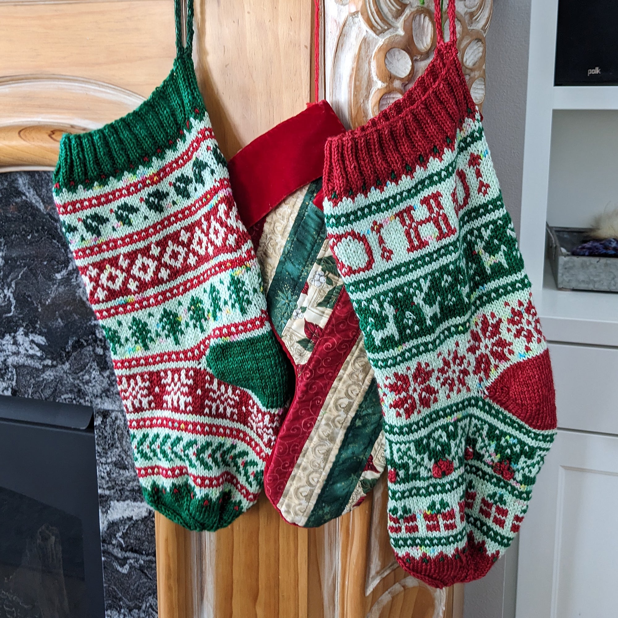 Merry Knit - mas Christmas Stocking Pattern - Yarn Love Yarn