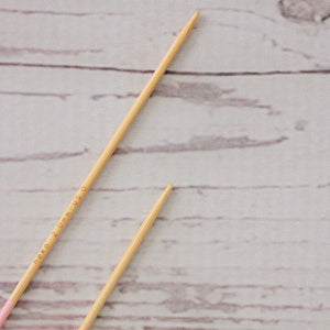 Neko Needles - Curved Bamboo Flex DPNs - Yarn Love needle